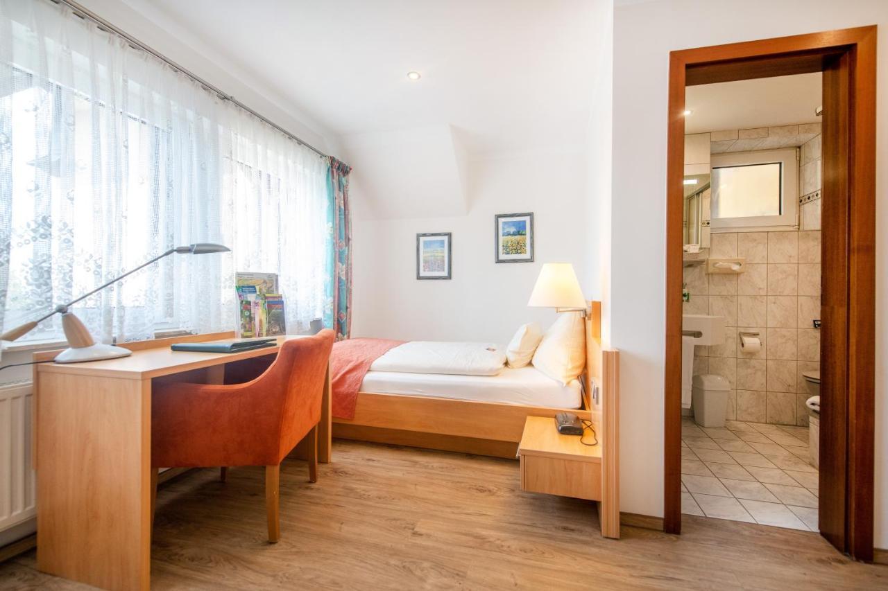 Waldesblick, Hotel-Restaurant Lahr  객실 사진